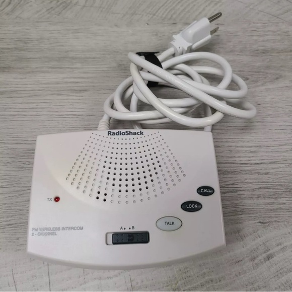 Radio Shack FM Wireless Intercom System Station 43-3106 Single Unit Pre-owned - Picture 3 of 8